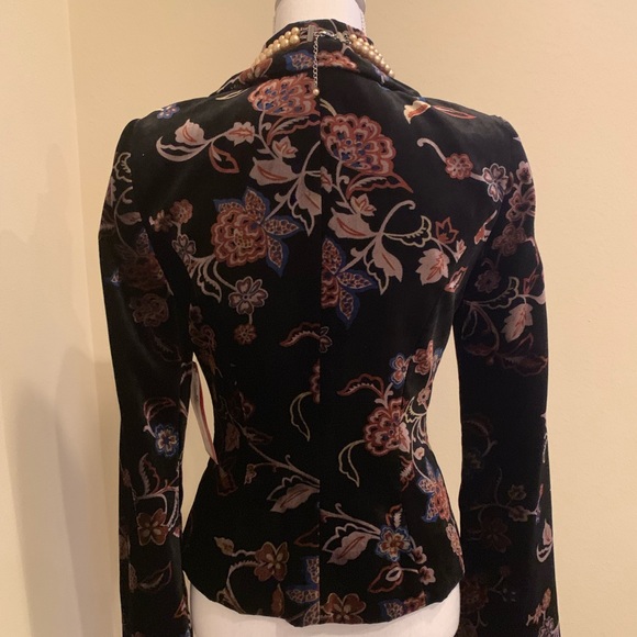 JS Collections Velvet Jacket - Picture 6 of 8